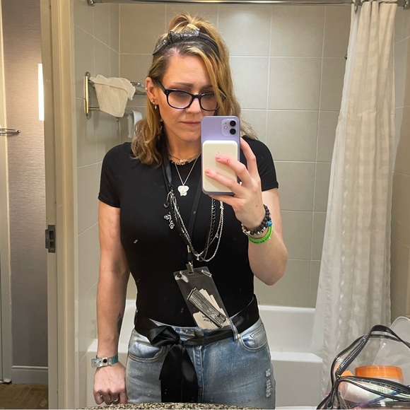 Meet your Posher, Robin! Welcome to my Closet! - Picture 1 of 15